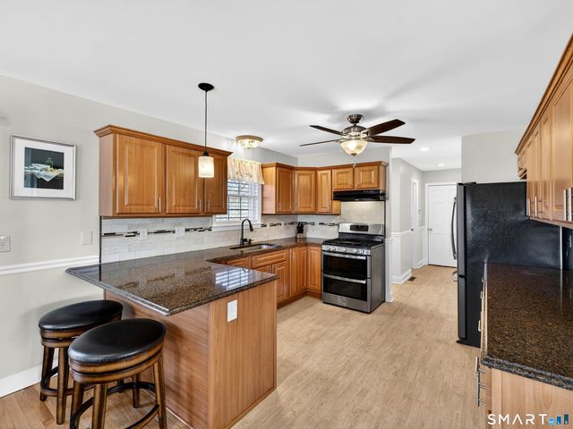 20 Colonial Heights Road, East Haven, CT 06473