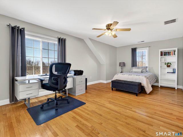 20 Colonial Heights Road, East Haven, CT 06473