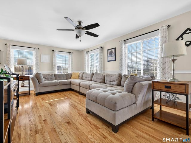 20 Colonial Heights Road, East Haven, CT 06473