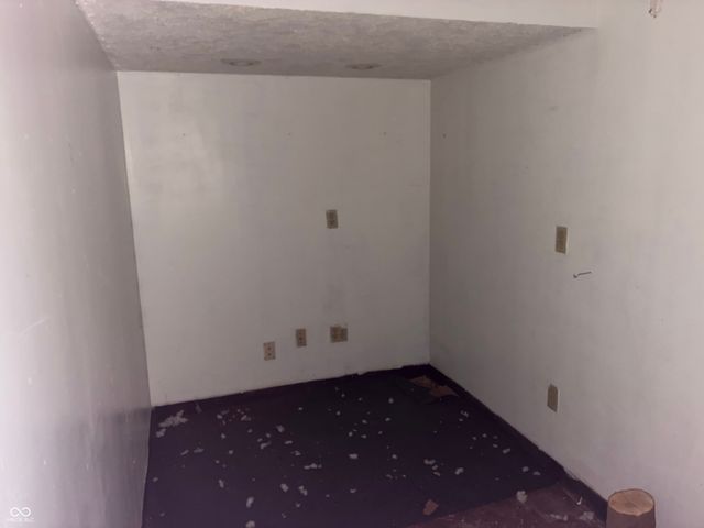 530 Westmore Drive, Indianapolis, IN 46214