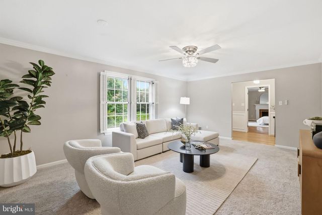 1718 HOLLINWOOD DR, Alexandria, VA 22307