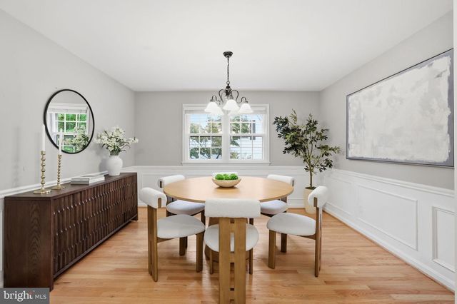 1718 HOLLINWOOD DR, Alexandria, VA 22307