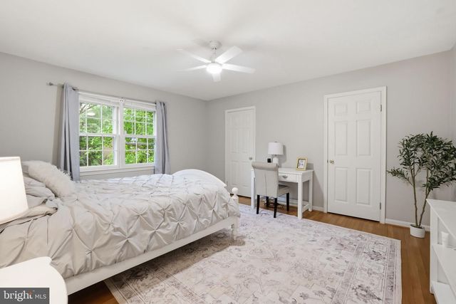 1718 HOLLINWOOD DR, Alexandria, VA 22307
