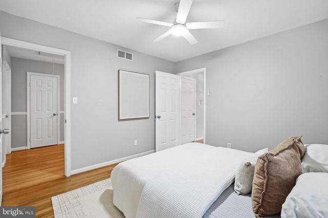 1718 HOLLINWOOD DR, Alexandria, VA 22307