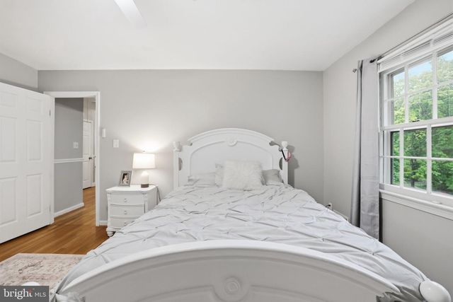1718 HOLLINWOOD DR, Alexandria, VA 22307