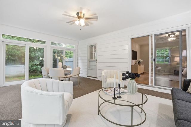 1718 HOLLINWOOD DR, Alexandria, VA 22307