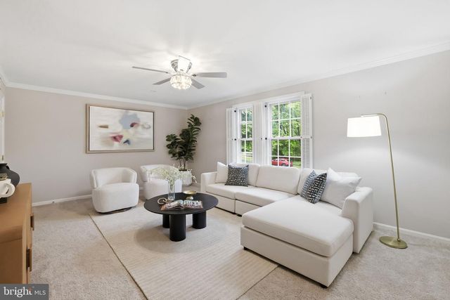 1718 HOLLINWOOD DR, Alexandria, VA 22307