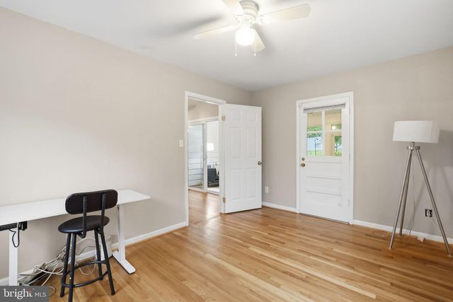 1718 HOLLINWOOD DR, Alexandria, VA 22307
