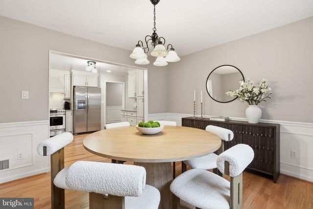 1718 HOLLINWOOD DR, Alexandria, VA 22307