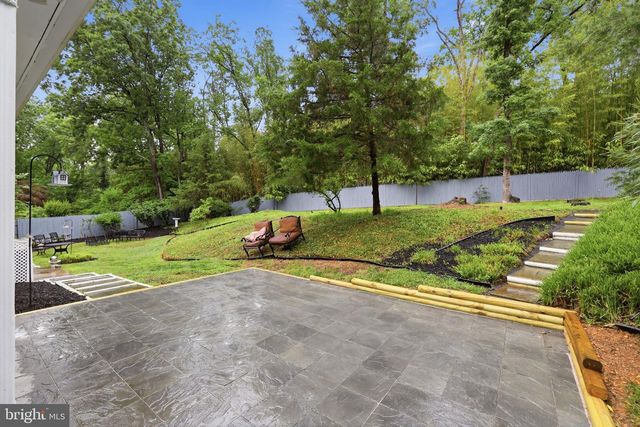1718 HOLLINWOOD DR, Alexandria, VA 22307