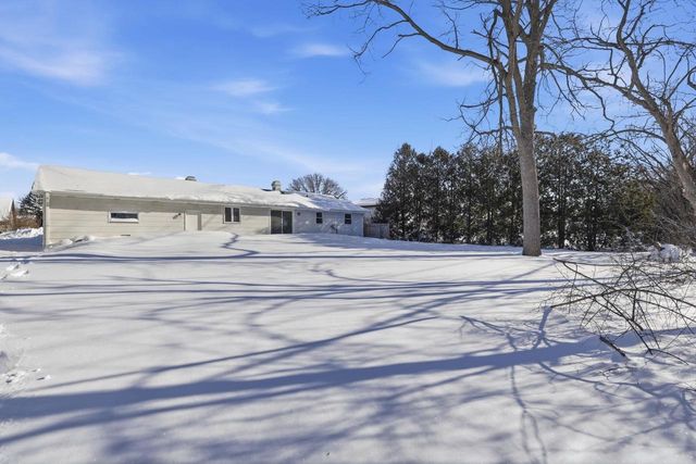 1381 SILVERWOOD LANE, Neenah, WI 54956