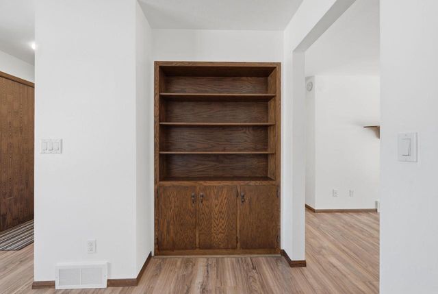 1381 SILVERWOOD LANE, Neenah, WI 54956