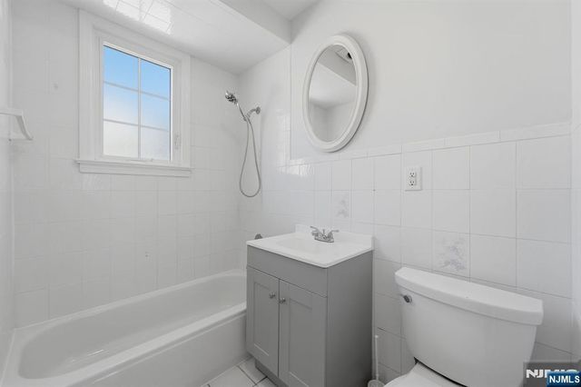 219 Magie Avenue, Roselle Park, NJ 07204