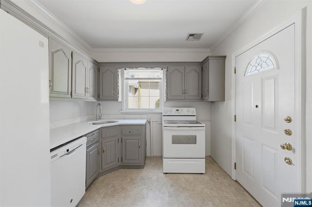 219 Magie Avenue, Roselle Park, NJ 07204