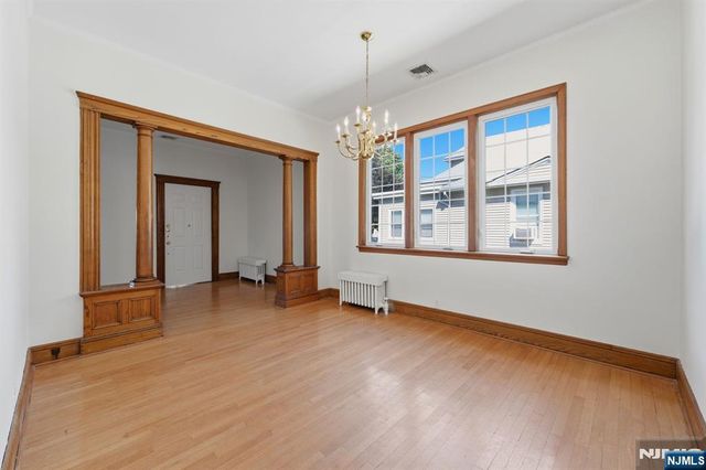 219 Magie Avenue, Roselle Park, NJ 07204