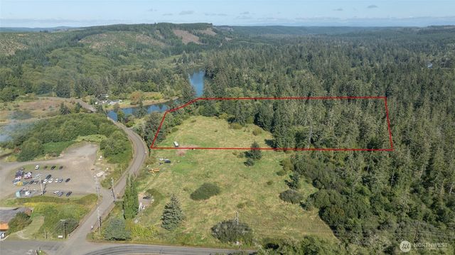 11111 Pan Handle Road, Hoquiam, WA 98550