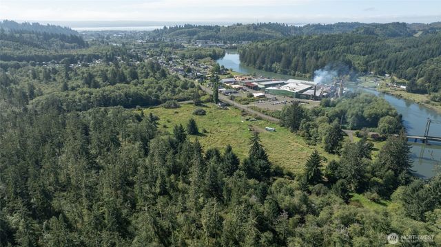 11111 Pan Handle Road, Hoquiam, WA 98550