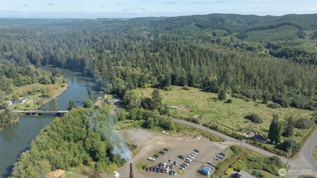 11111 Pan Handle Road, Hoquiam, WA 98550