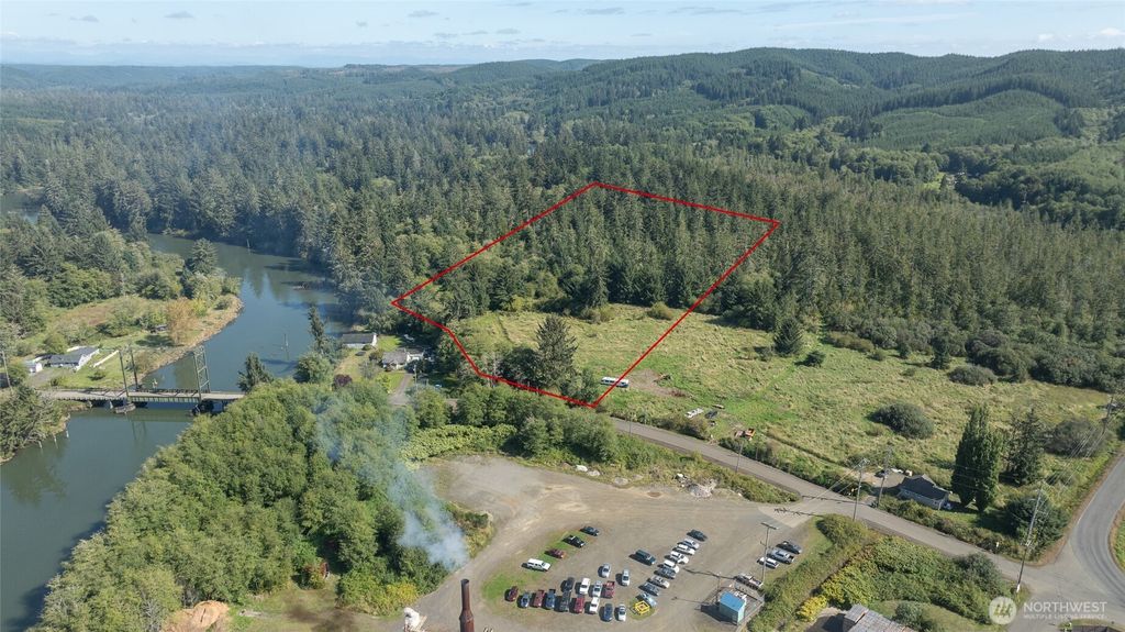 11111 Pan Handle Road, Hoquiam, WA 98550