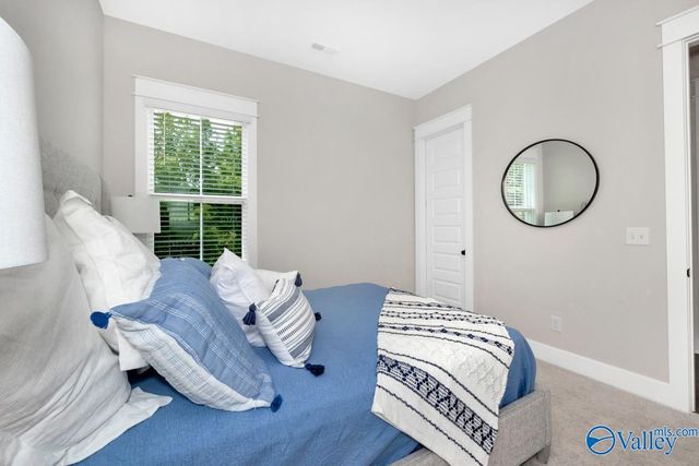 7815 Lake Walk Way, Owens Cross Roads, AL 35763