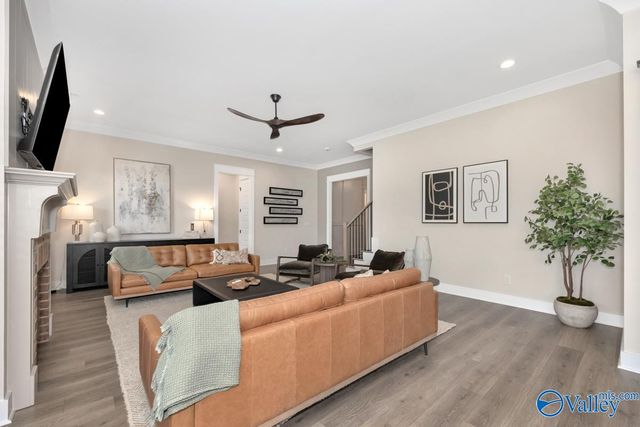 7815 Lake Walk Way, Owens Cross Roads, AL 35763