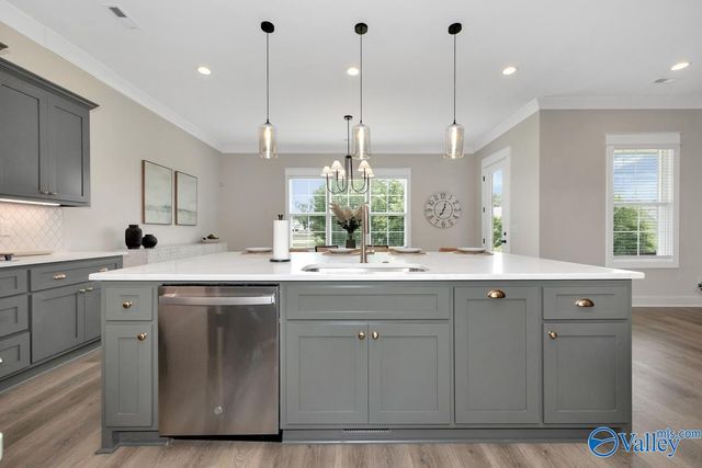 7815 Lake Walk Way, Owens Cross Roads, AL 35763