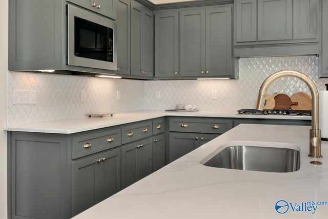 7815 Lake Walk Way, Owens Cross Roads, AL 35763