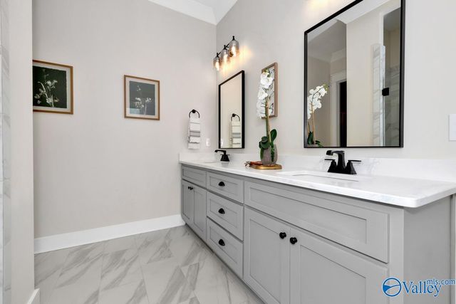 7815 Lake Walk Way, Owens Cross Roads, AL 35763