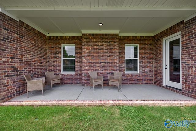 7815 Lake Walk Way, Owens Cross Roads, AL 35763