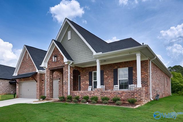 7815 Lake Walk Way, Owens Cross Roads, AL 35763