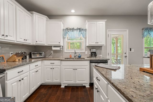 209 Marsh Road, West Point, GA 31833