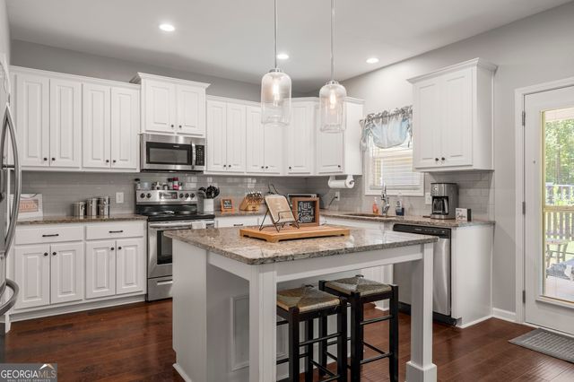 209 Marsh Road, West Point, GA 31833