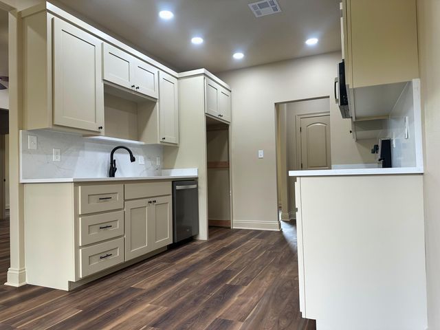 904 N Texas, Deridder, LA 70634