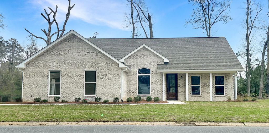 904 N Texas, Deridder, LA 70634