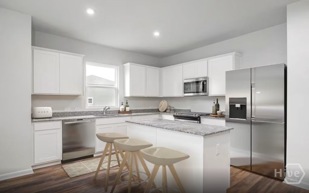Image 3 of property listing at 140 Elwood Road, Richmond Hill, GA 31324