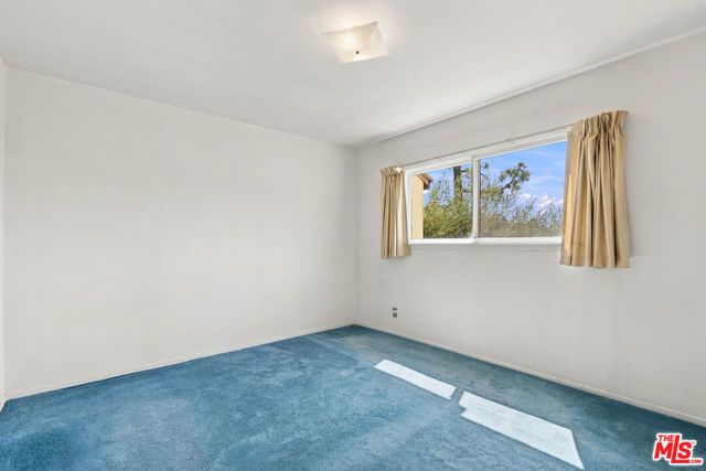 8501 Petaluma Drive, Los Angeles, CA 91352