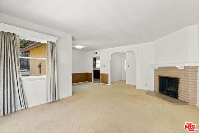 8501 Petaluma Drive, Los Angeles, CA 91352