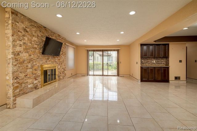 5061 Temple Drive, Sterling Heights, MI 48310