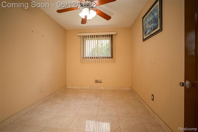 5061 Temple Drive, Sterling Heights, MI 48310