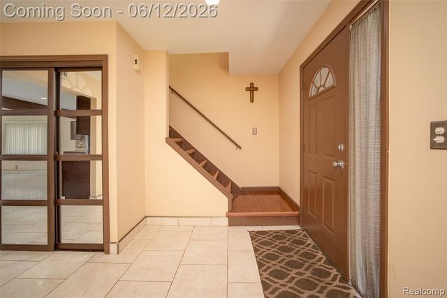 5061 Temple Drive, Sterling Heights, MI 48310
