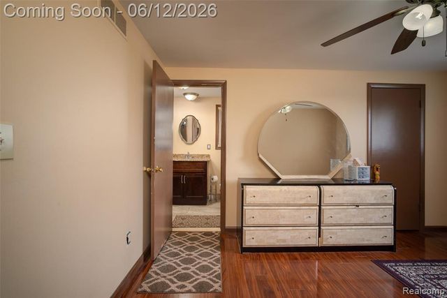 5061 Temple Drive, Sterling Heights, MI 48310
