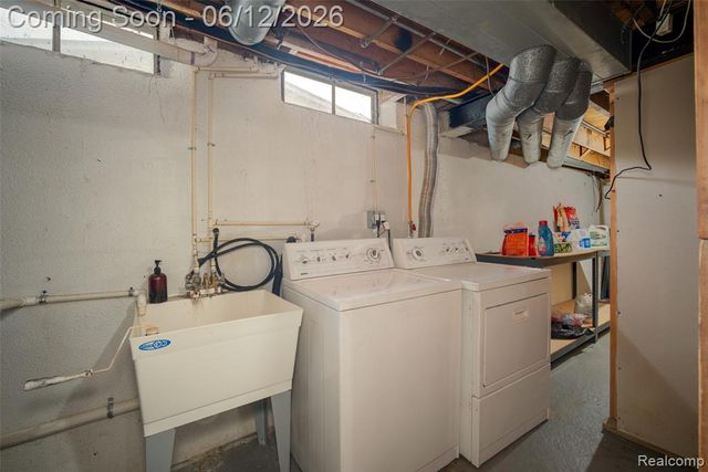 5061 Temple Drive, Sterling Heights, MI 48310