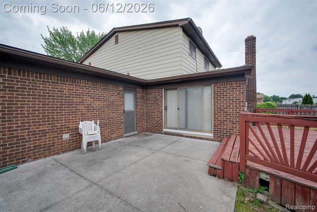 5061 Temple Drive, Sterling Heights, MI 48310