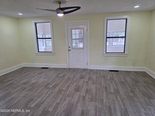 454 LINWOOD Avenue, Jacksonville, FL 32206