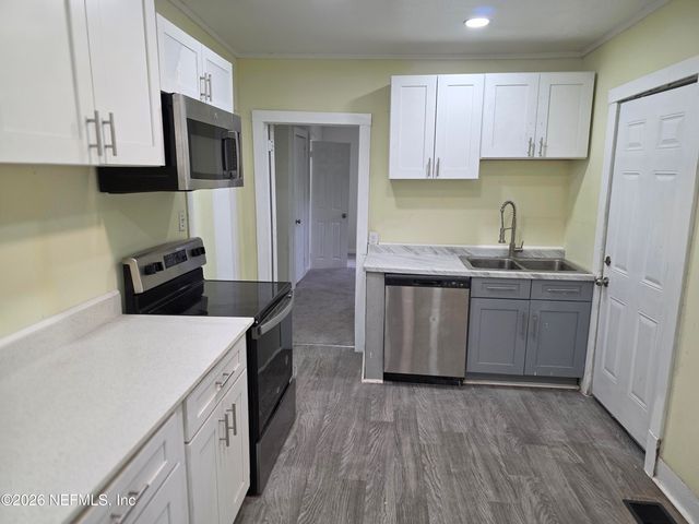 454 LINWOOD Avenue, Jacksonville, FL 32206