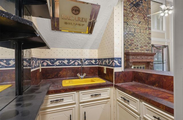 2518 Taylor Lane, Deer Park, TX 77536