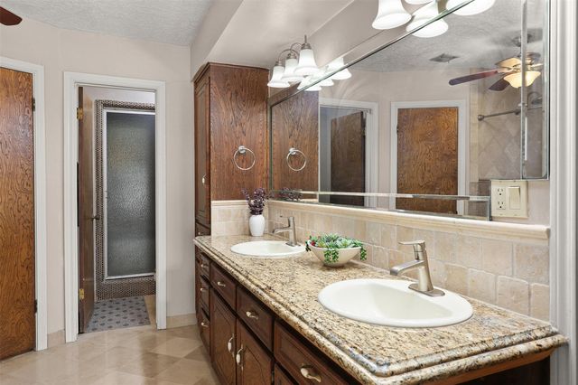 2518 Taylor Lane, Deer Park, TX 77536