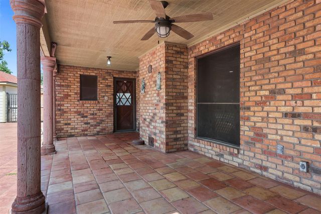 2518 Taylor Lane, Deer Park, TX 77536