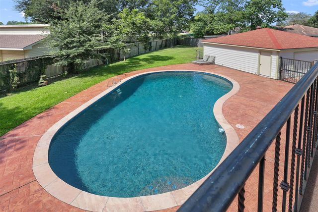 2518 Taylor Lane, Deer Park, TX 77536