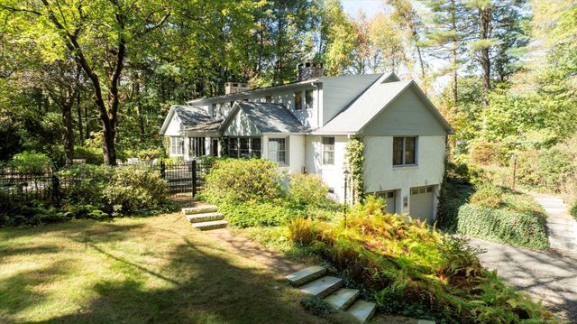 572 Huckleberry Hill Road, Avon, CT 06001